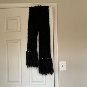 Black knit scarf